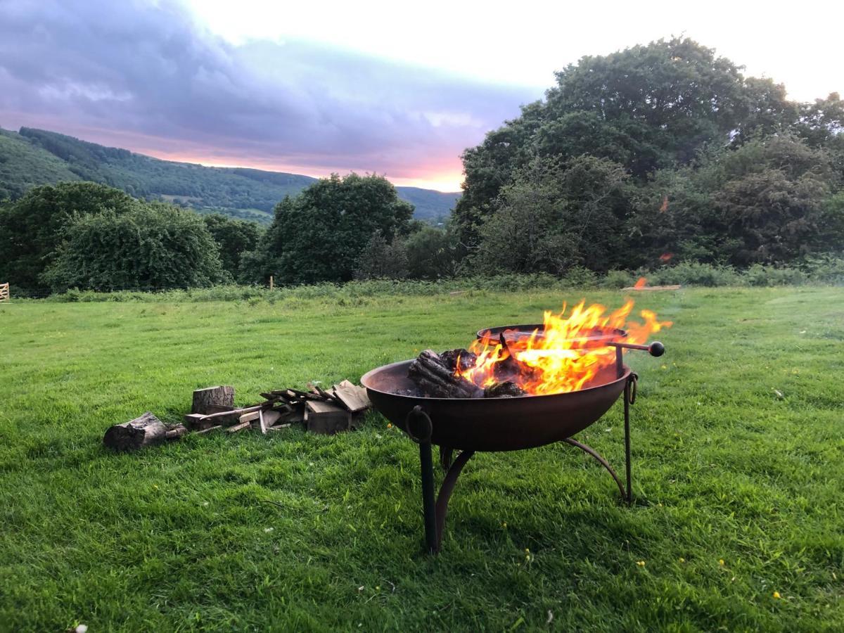 Black Mountains Glamping Hotel Abergavenny Exterior foto